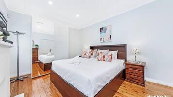 2 bedrooms, iron/ironing board, WiFi, bed sheets