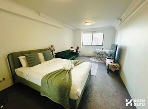 Interior - KozyGuru | Haymarket Syd Cozy Studio (Haymarket)
