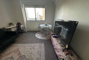 Interior - KozyGuru | Haymarket Syd Cozy Studio (Haymarket)