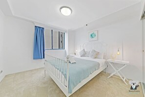 1 slaapkamer, een strijkplank/strijkijzer, wifi, beddengoed