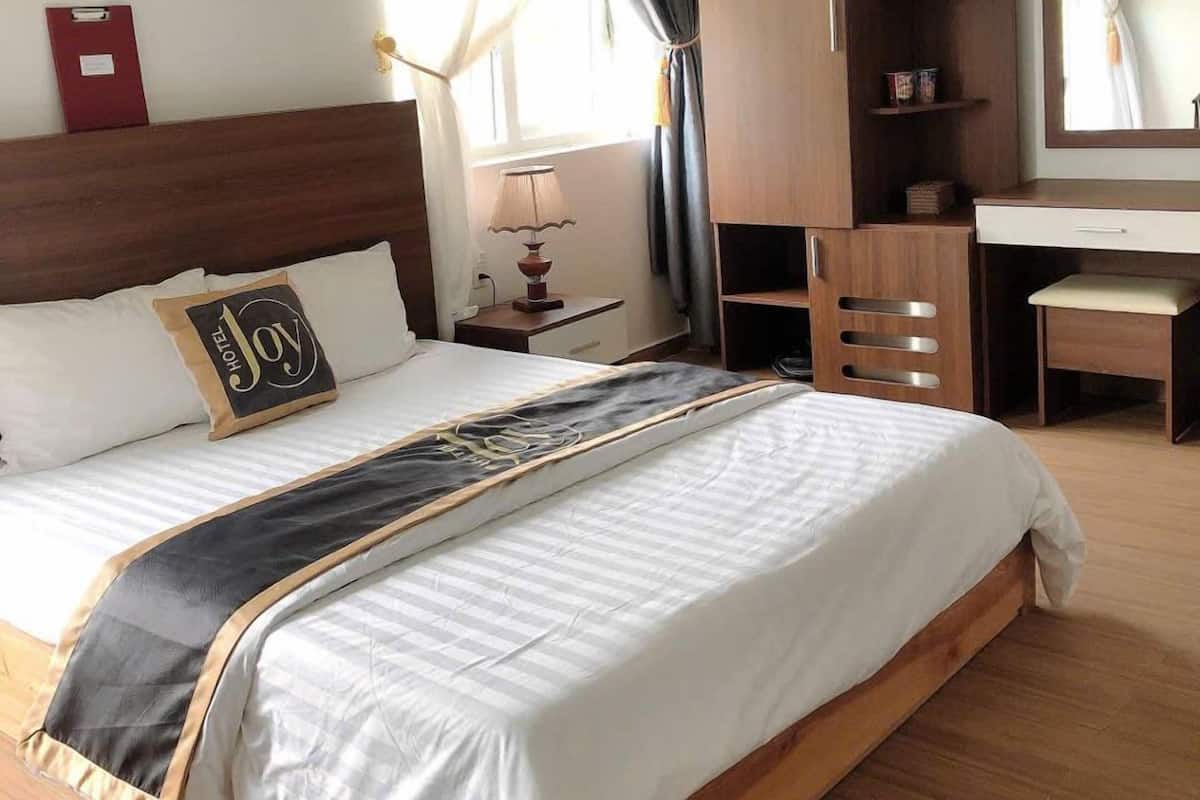 Doppia Deluxe uso singolo, balcone, vista città | Una scrivania, Wi-Fi gratuito