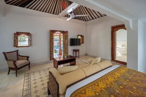 Family Villa, 2 Bedrooms, Private Pool | Premium bedding, desk, laptop workspace, soundproofing