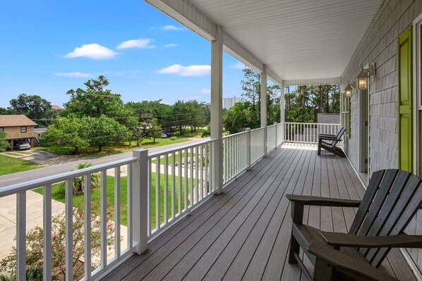 Terrace/patio - Luxury home w/private pool, walking distance to the beach, eateries and shopping (North Myrtle Beach)