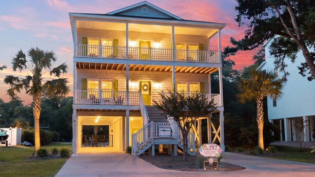 Exterior - Luxury home w/private pool, walking distance to the beach, eateries and shopping (North Myrtle Beach)