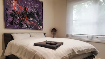 3 bedrooms, iron/ironing board, bed sheets