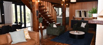 Diskin House Mt Pleasant Rd, Eltham. Great for weddings - 2 Kms to Montsalvat.