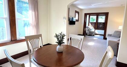 Charming 2-bedroom house in tranquil Plymouth neighborhood