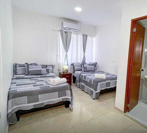 8 عدّة غرف نوم ومكتب وواي فاي وملاءات أسرّة