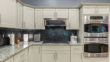 Micro-ondas, fogão, cooktop, lava-louças