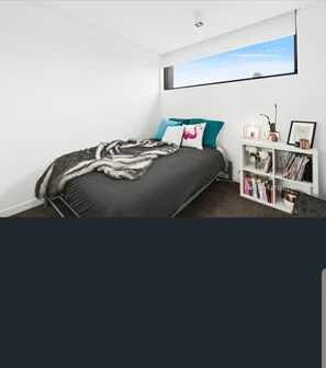 2 bedrooms, desk, free WiFi, bed sheets