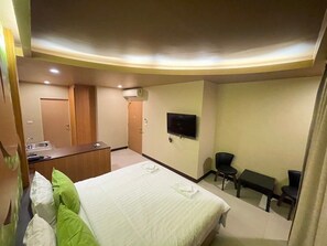 Deluxe Double or Twin Room, Balcony, City View