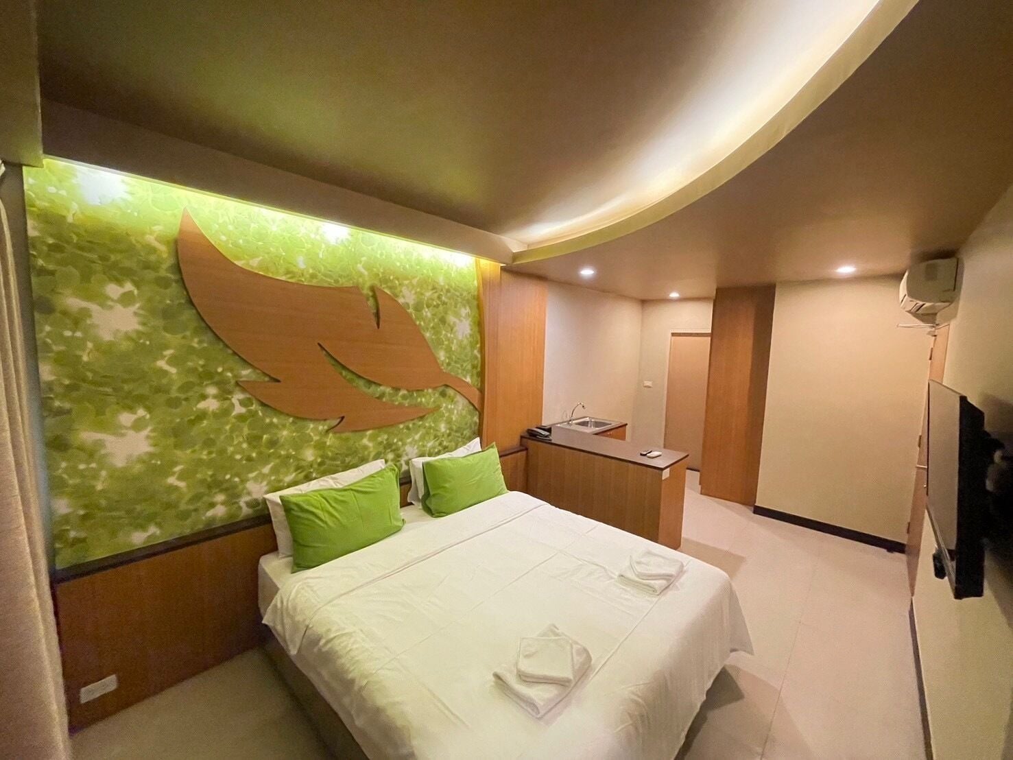 Deluxe Double or Twin Room, Balcony, City View | Desk, free WiFi