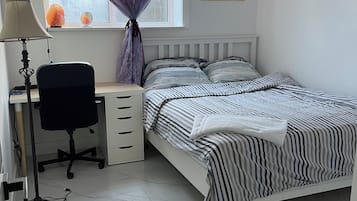 2 bedrooms, iron/ironing board, WiFi, bed sheets