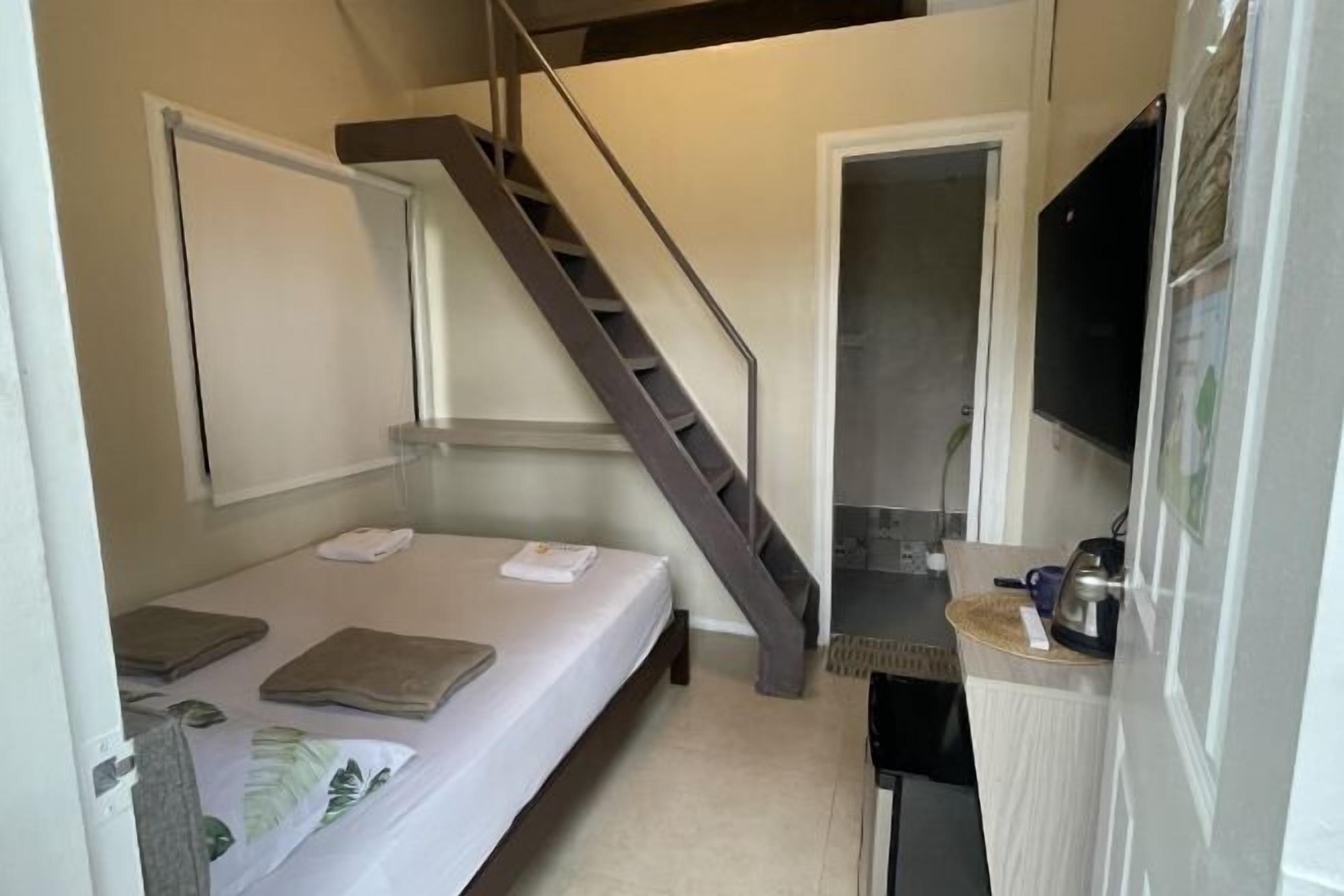 Rollaway beds, free WiFi, bed sheets