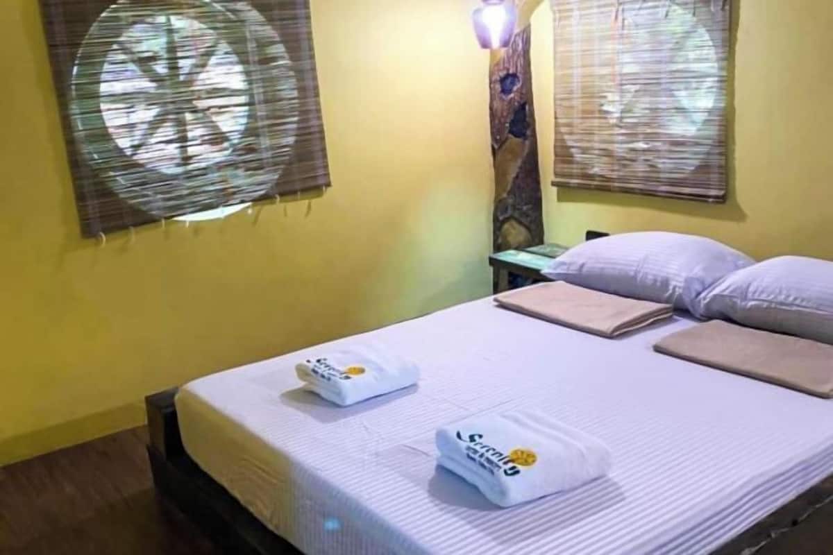 Katil lipat simpan/tambahan, Wi-fi percuma, cadar katil