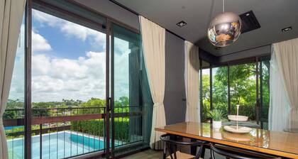Chic 2-bedroom apartment in marvelous Tambon Rawai with WiFi, fitness room
