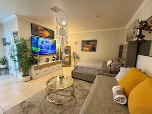 1 chambre, lit parapluie, Wi-Fi gratuit, draps fournis