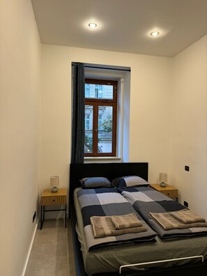 1 bedroom, iron/ironing board, WiFi, bed sheets