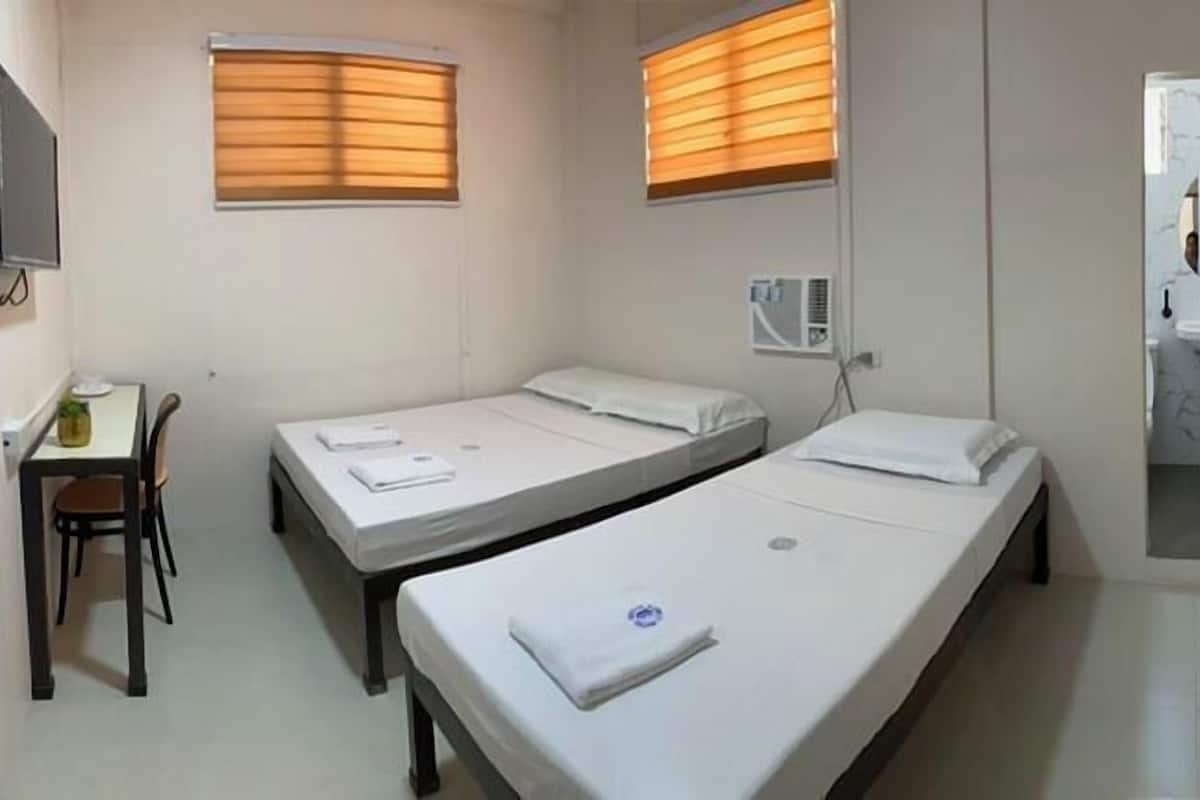 Habitación triple estándar | Escritorio y wifi gratis