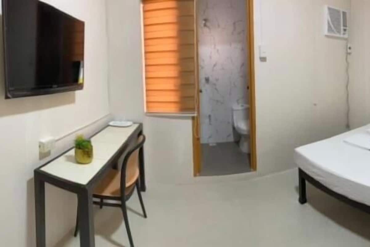 Habitación doble estándar | Escritorio y wifi gratis