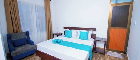 Executive Room, Balcony, Mountain View | Free WiFi, bed sheets