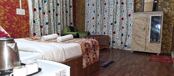 Goroomgo Blue Pine Jammu & Kashmir