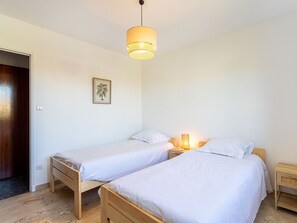 2 bedrooms, internet
