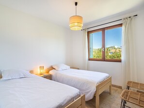 2 soveværelser, internetforbindelse