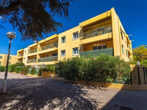 Exterior - Les Voiles by Interhome (Six Fours)