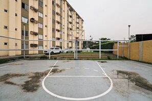 Apartment, 1 Bedroom, City View | Property grounds