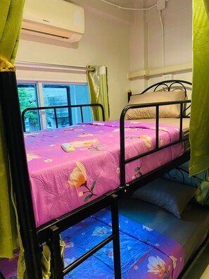 Shared Dormitory, Balcony | Free WiFi - Lemon Tree Hostel Khaosan (Bangkok)