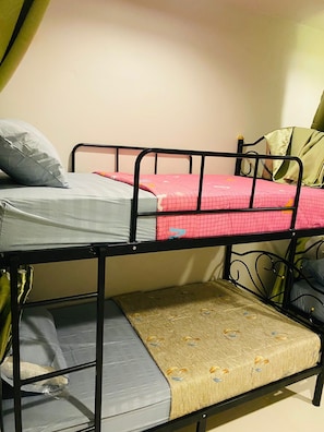 Shared Dormitory, Balcony | Free WiFi - Lemon Tree Hostel Khaosan (Bangkok)