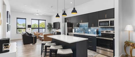 Fridge, microwave, oven, stovetop