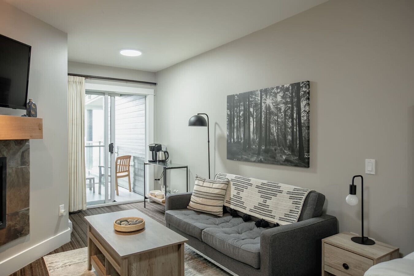 TV, fireplace, table tennis