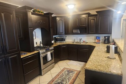 Stylish 2 BR near Goodfellow AFB