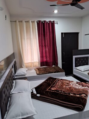 Free WiFi, bed sheets - Goroomgo Uniyal Residency Uttarkashi (Dunda)