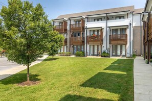 Exterior - Modern Condo w/ Mountain Views, 2 Private Decks! (Chattanooga)