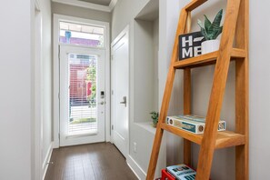 Interior - Modern Condo w/ Mountain Views, 2 Private Decks! (Chattanooga)