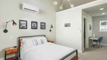 1 Schlafzimmer, Schreibtisch, Reisekinderbett, WLAN