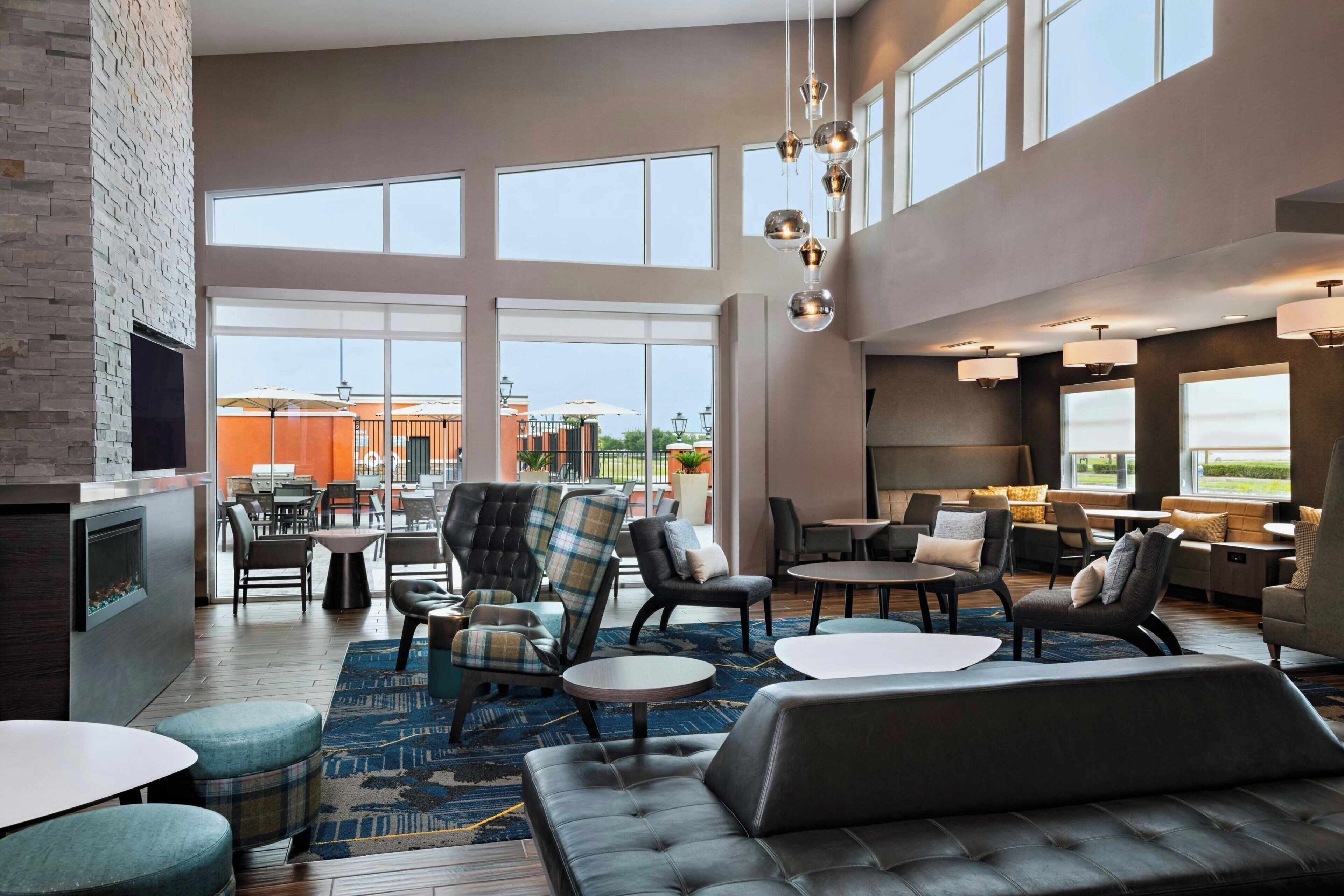 Lobby lounge