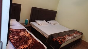 Standard-Dreibettzimmer, Stadtblick