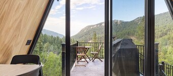 Steel Pines Cabin! Hot Tub! A-frame! Pet-friendly! Sauna!