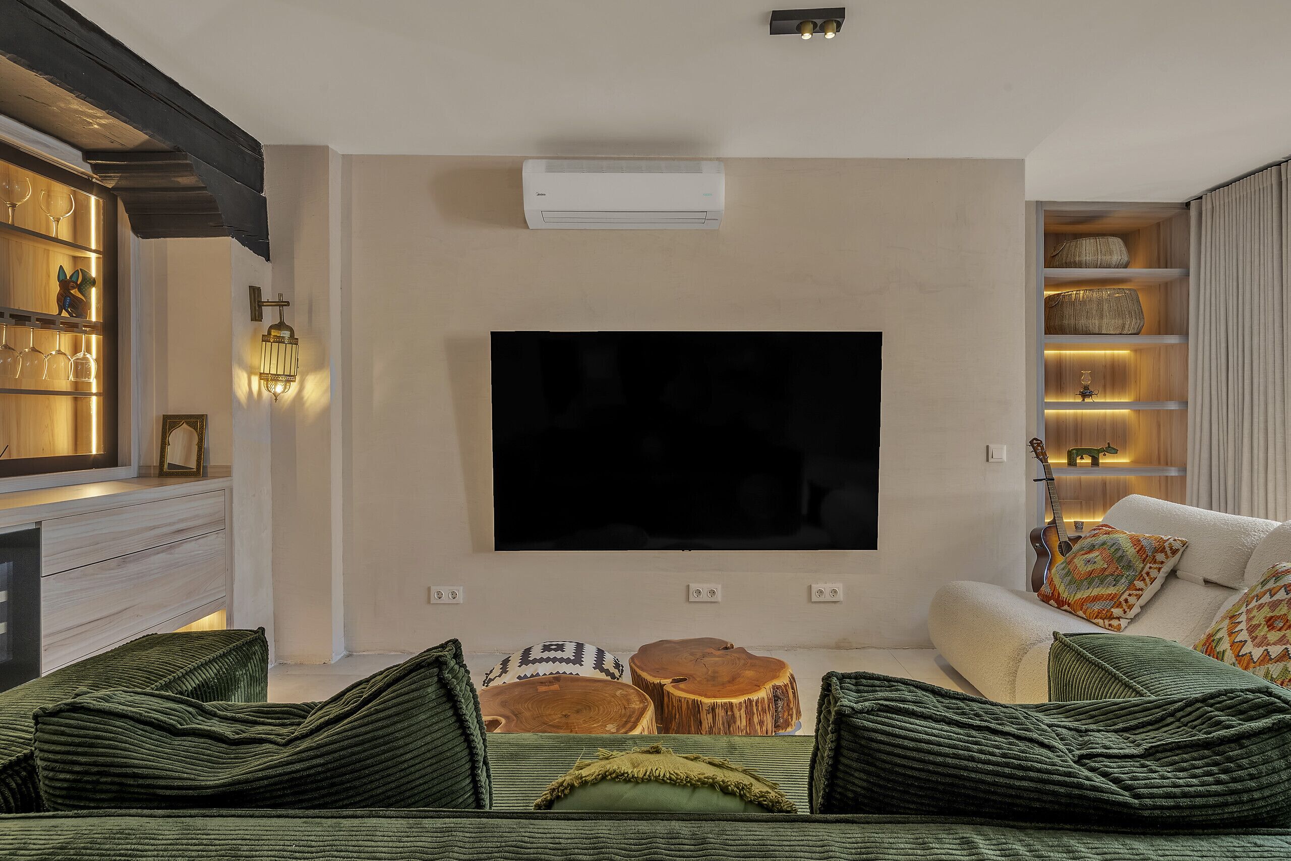 TV