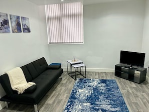 Apartment | Living area | TV