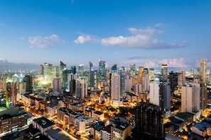 صورة غير مصنفة، 3 من 18، زرّ
