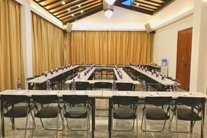 Meeting facility - Yingxi Fenglin Corridor qiangu Yunshe Hot Spring Resort (Yingde)