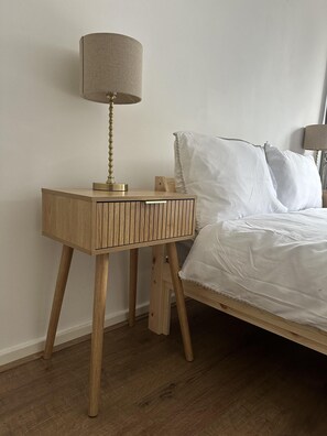 Apartment | 1 bedroom, iron/ironing board, free WiFi, bed sheets - Fab Excel London Flat, Warm Cosy Liz Line (London)