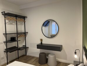 2 quartos, escrivaninha, berço de viagem, Wi-Fi de cortesia