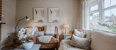 Cottage | Living area
