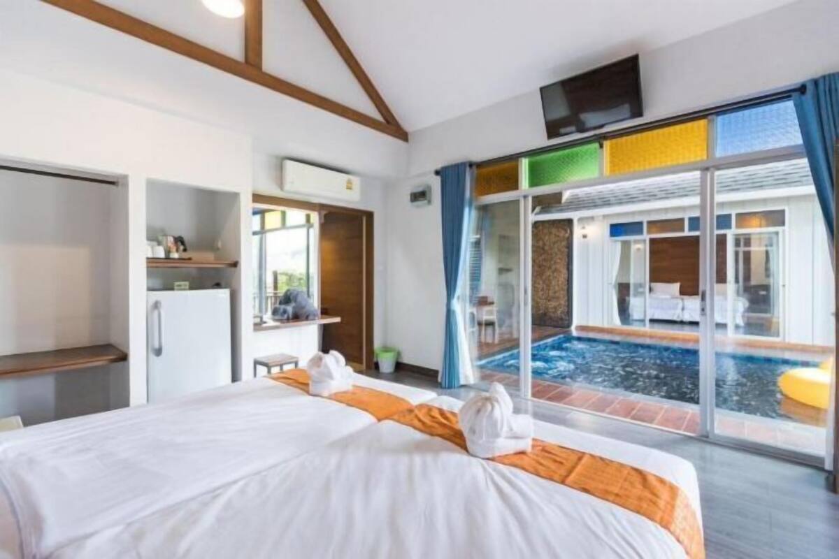1 bedroom, free minibar, desk, free WiFi